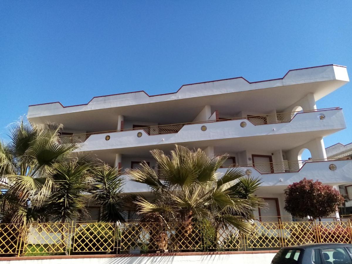 Residence Le Magnolie Martinsicuro Exterior photo